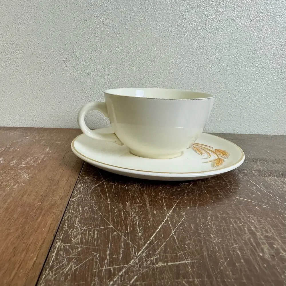 Homer Laughlin‎ Golden Wheat VINTAGE 24K Gold Accent Tea cup & saucer